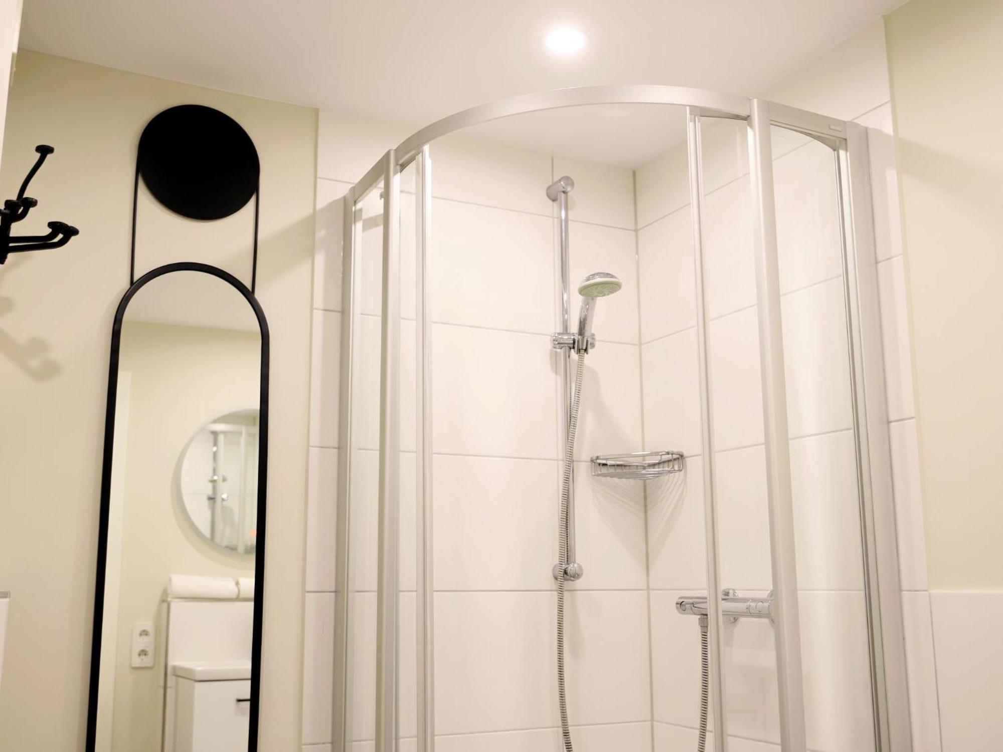 Morderne 3-Zimmerwohnung In Einer Hausscheibe Unter Reet 베스터란트 외부 사진